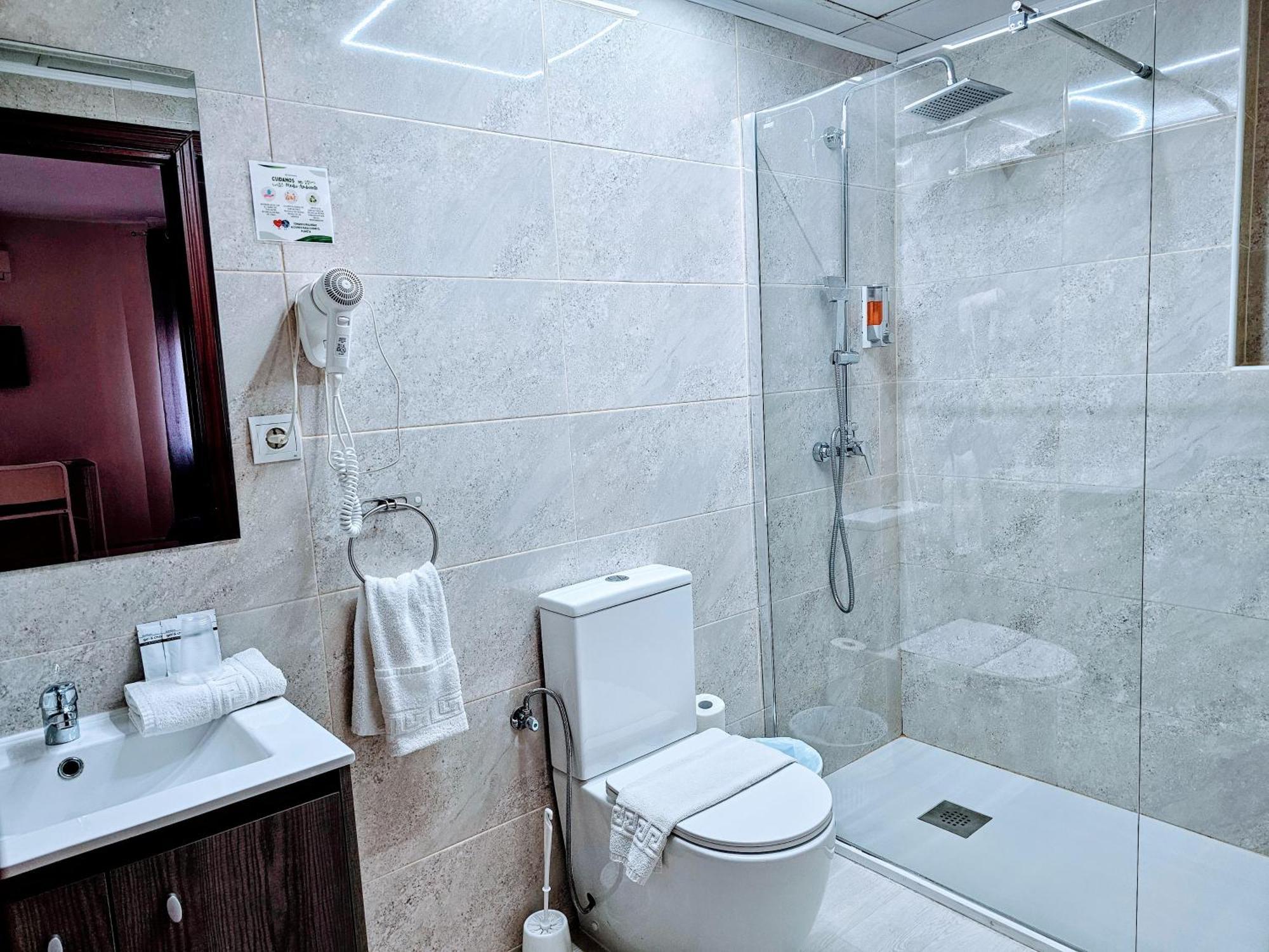 Hotel Velis فيليز-مالاغا المظهر الخارجي الصورة