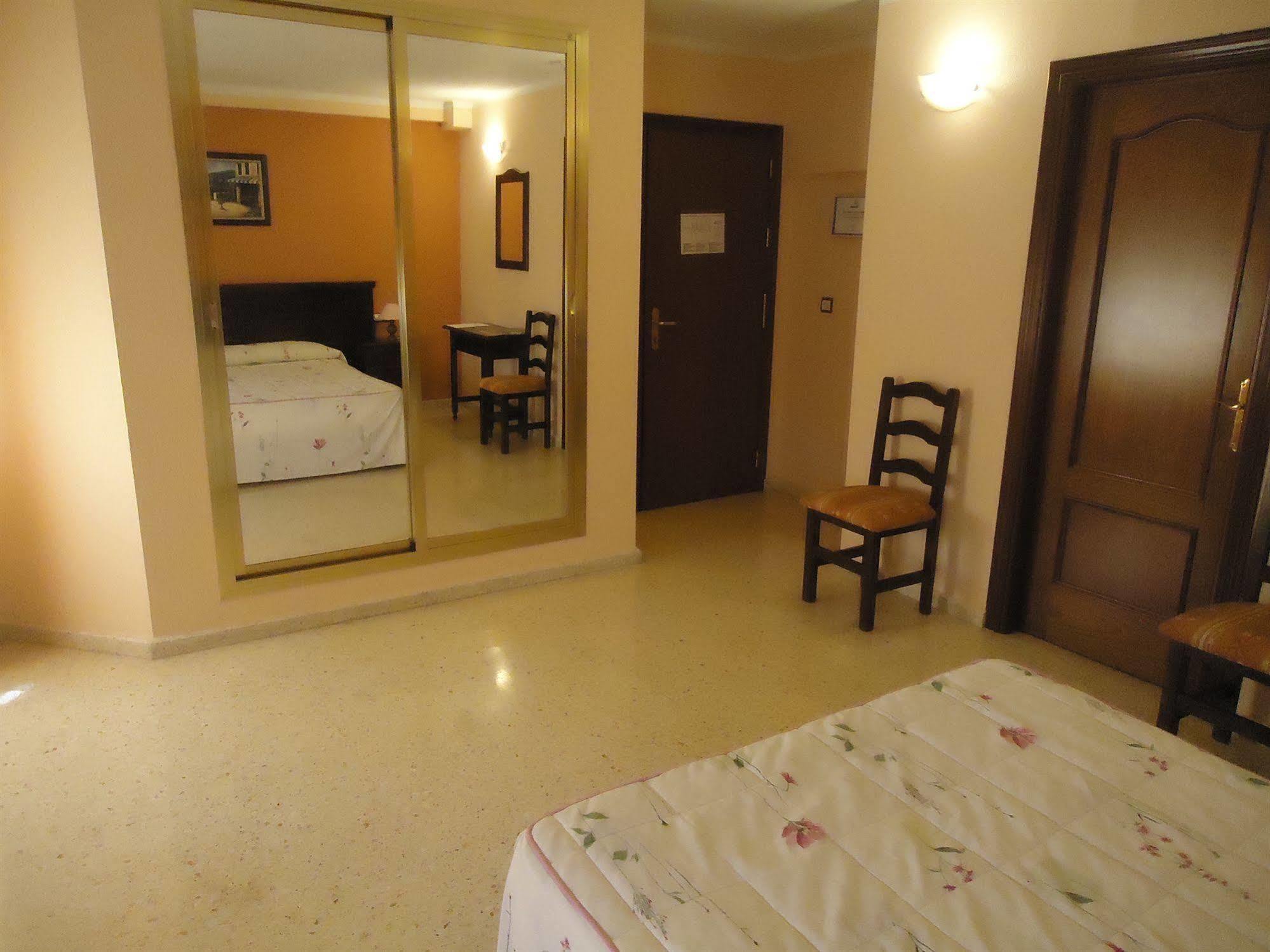 Hotel Velis فيليز-مالاغا المظهر الخارجي الصورة