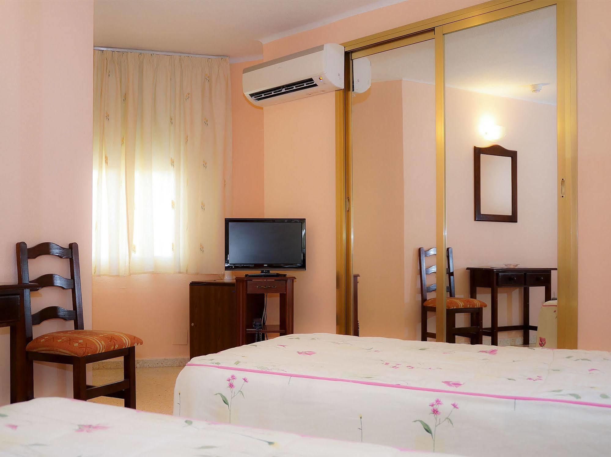 Hotel Velis فيليز-مالاغا المظهر الخارجي الصورة